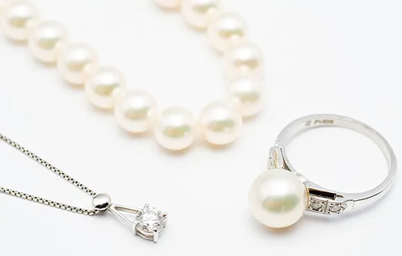 フェイクアクセサリーのイメージ画像